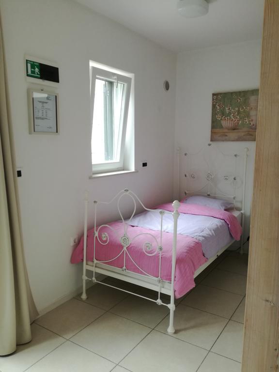 Apartments Villa Ina Brseč Buitenkant foto