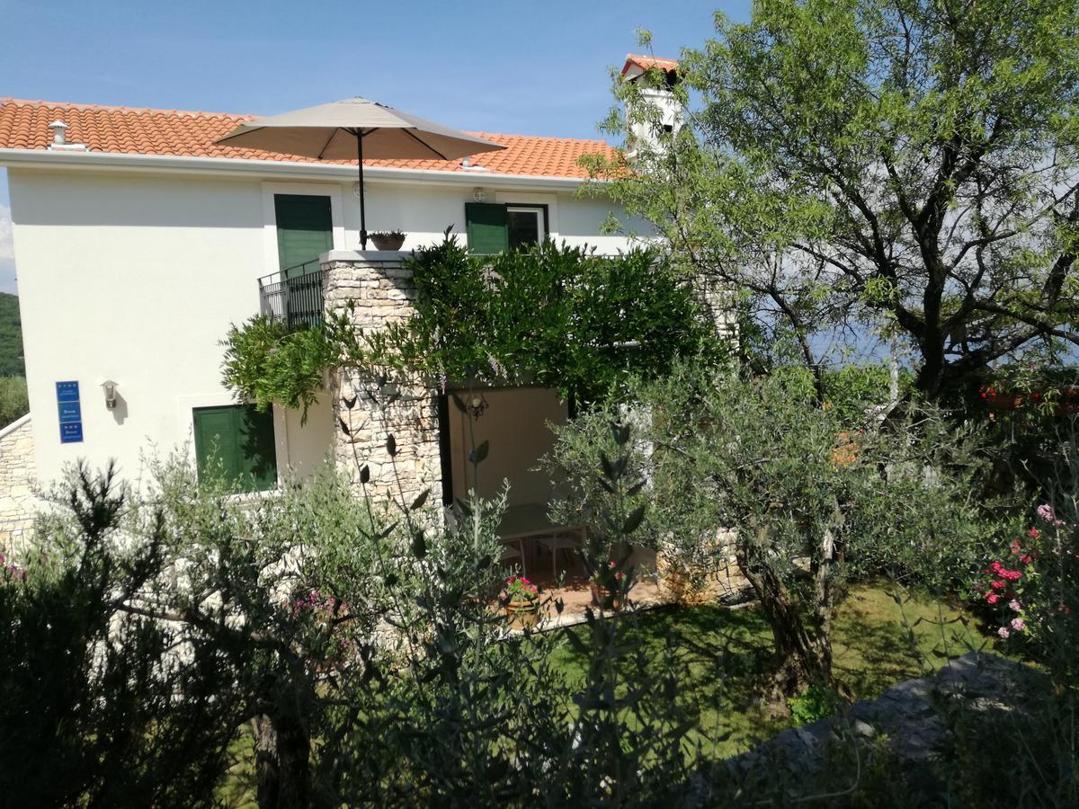 Apartments Villa Ina Brseč Buitenkant foto
